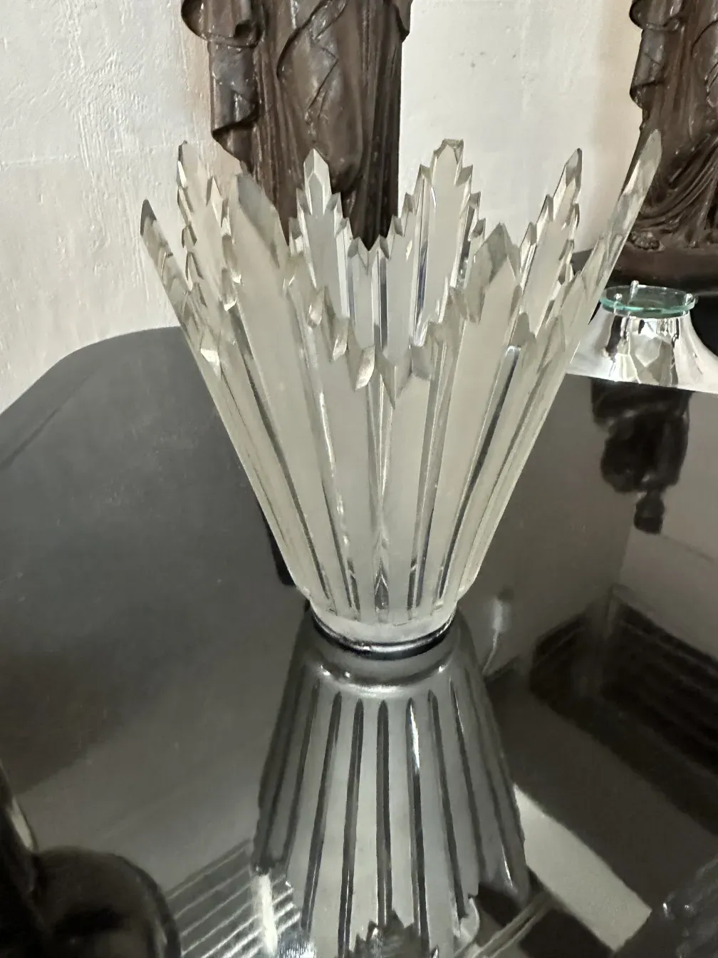 2 مصابيح أرضية قديمة بتصميم أنيق val d´osne