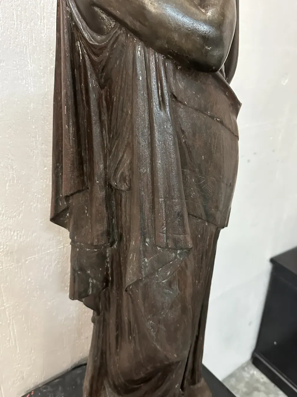 两盏古典落地灯，优雅的设计