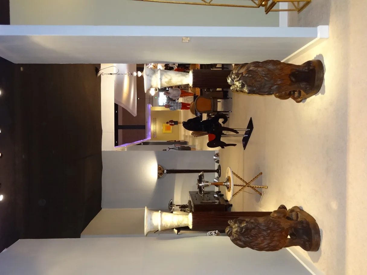 Set of 2 antique floor lamps in an elegant room