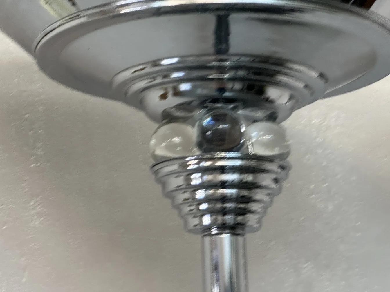 Detalhes das 2 lâmpadas de piso antigas