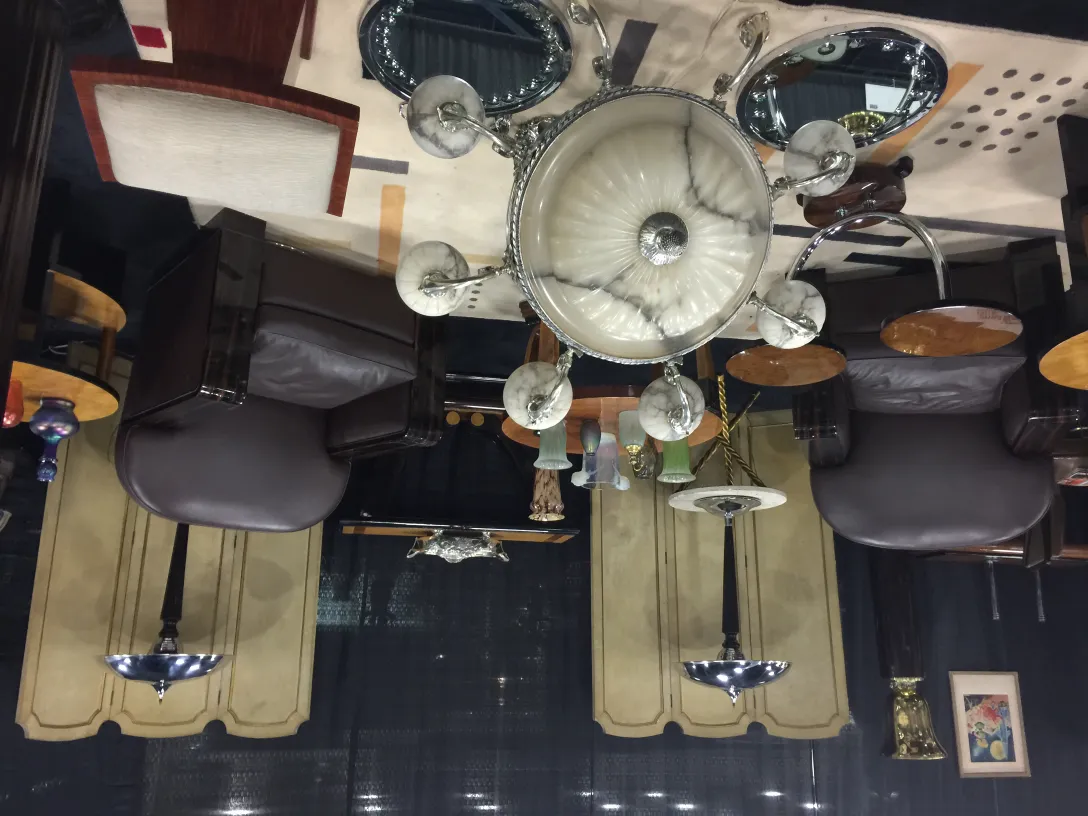 装饰性古董中心装饰品，风格精致