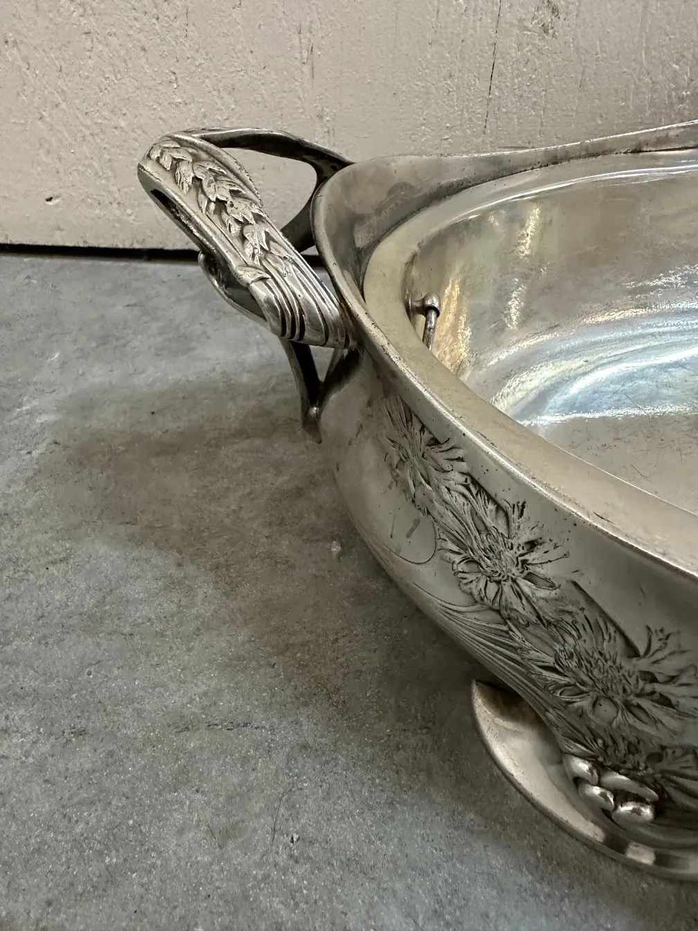 アンティークセンターピース Gallia 花のデザイン