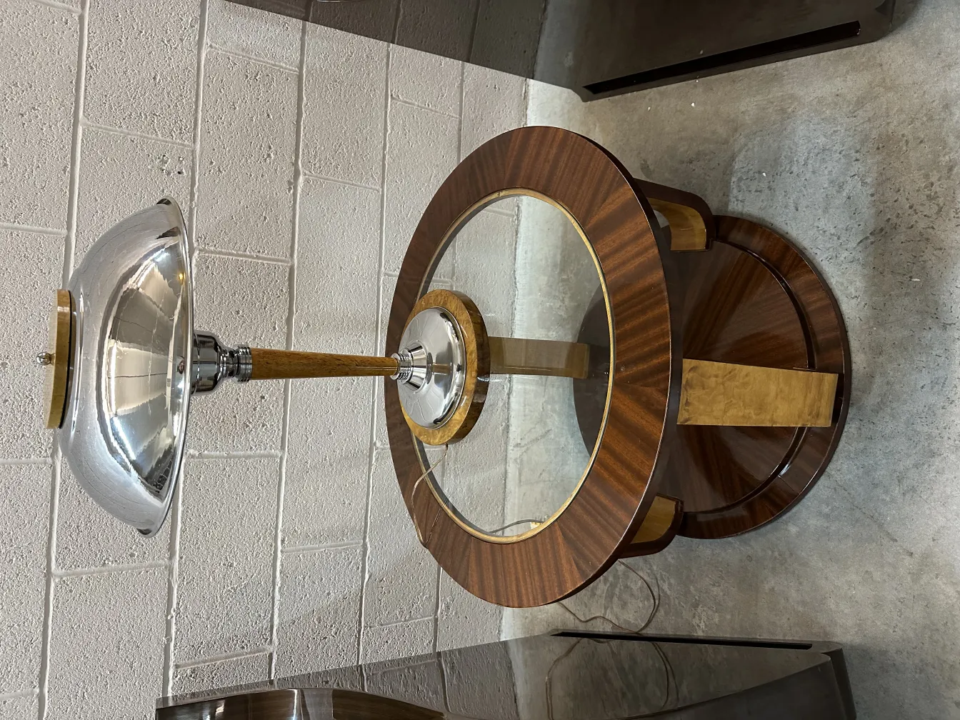 2 antique small tables with round structure and glass