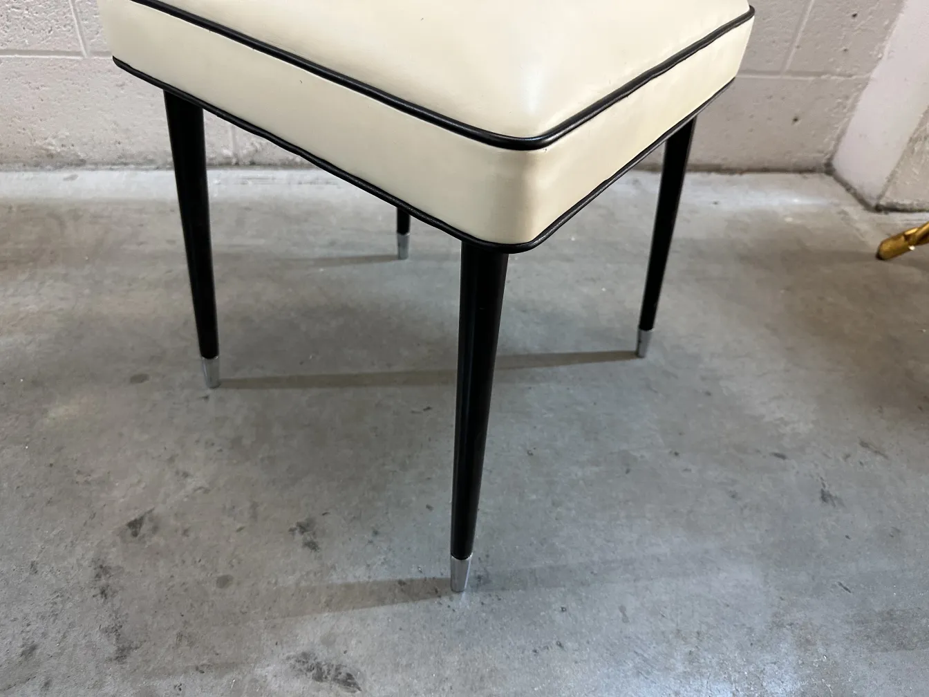 2 antique chairs carlo mollino with unique design in a simple setting