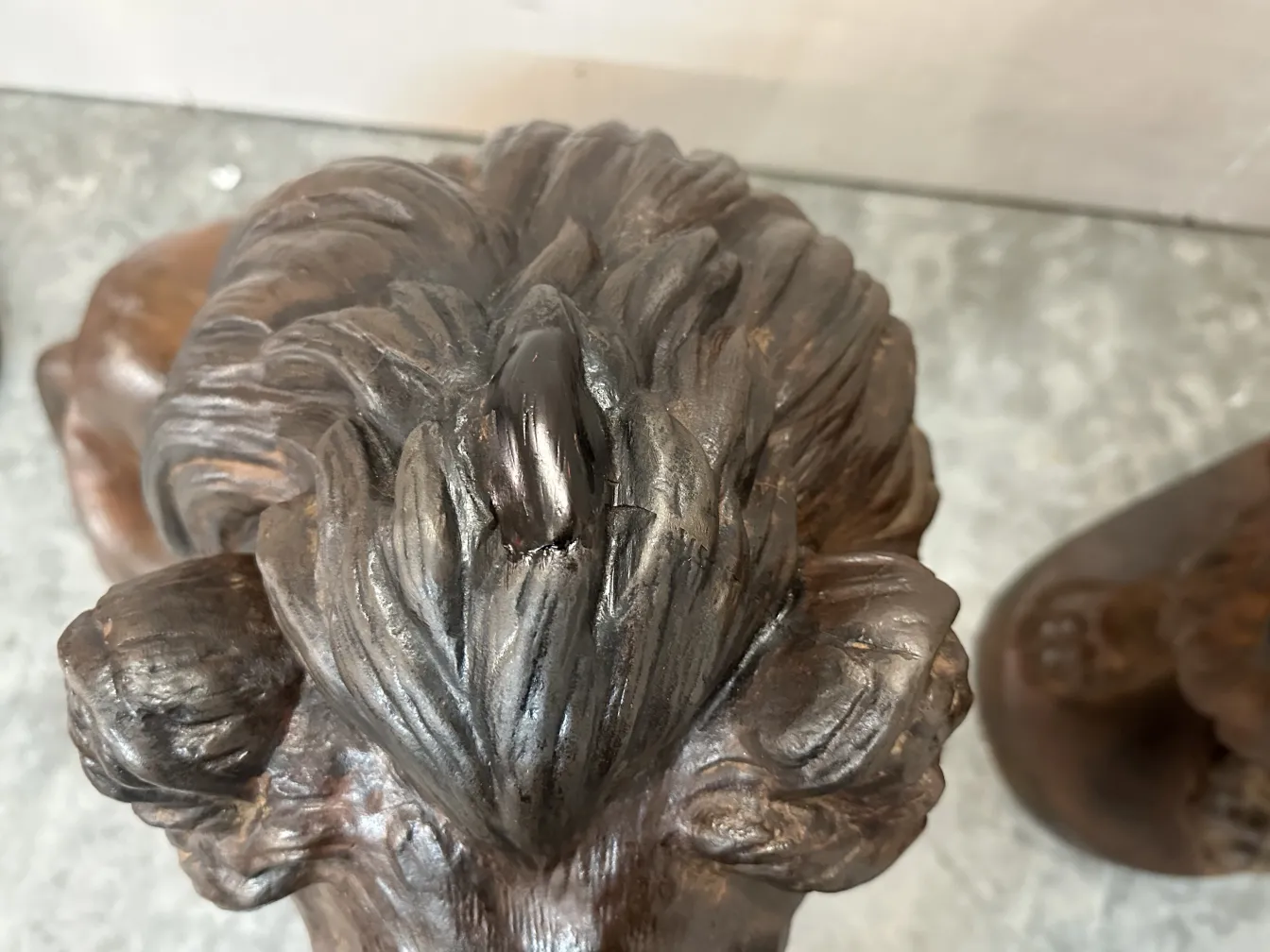 古代2狮子的雕塑，鬃毛细节