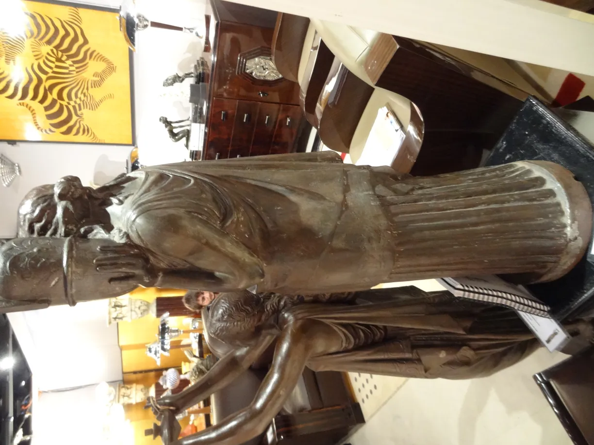 escultura antigua de Val D´Osne con detalles elaborados