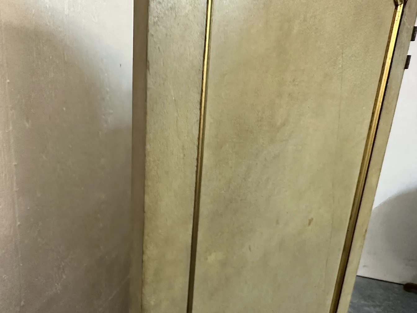 प्राचीन सजावटी कमरे के डिवाइडर अदोल्फ चैनॉक्स सेटिंग में