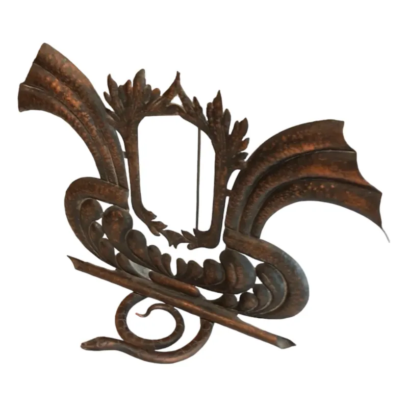 portafoto antico con dettagli decorativi e forme intricate