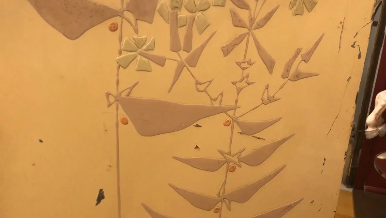 antik paravent mit Blatt- und Blumenmustern