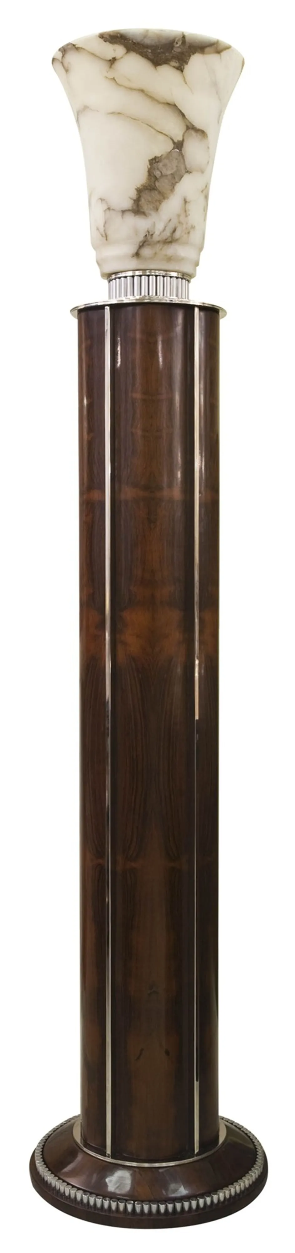 elegante Beleuchtung mit 2 antiken Stehleuchten Art Deco in einem gemütlichen Ambiente