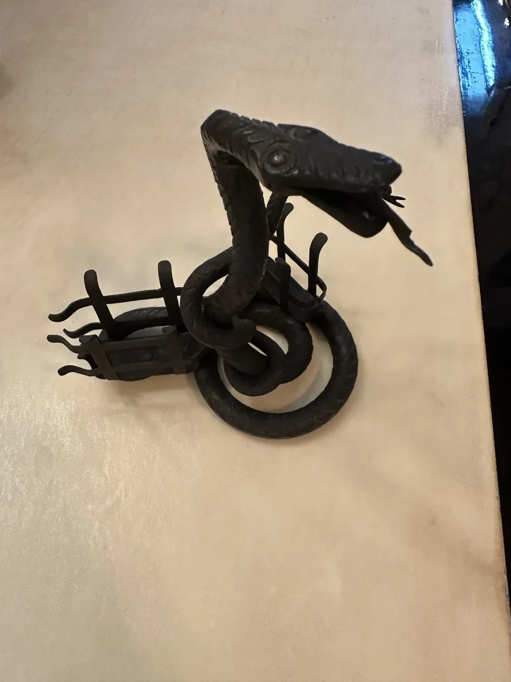 bandeja de cartas antigua con forma de serpiente, decorativa