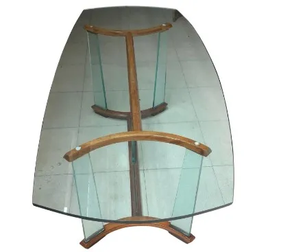 Mesa antiga para 8 pessoas com base de madeira clara e vidro