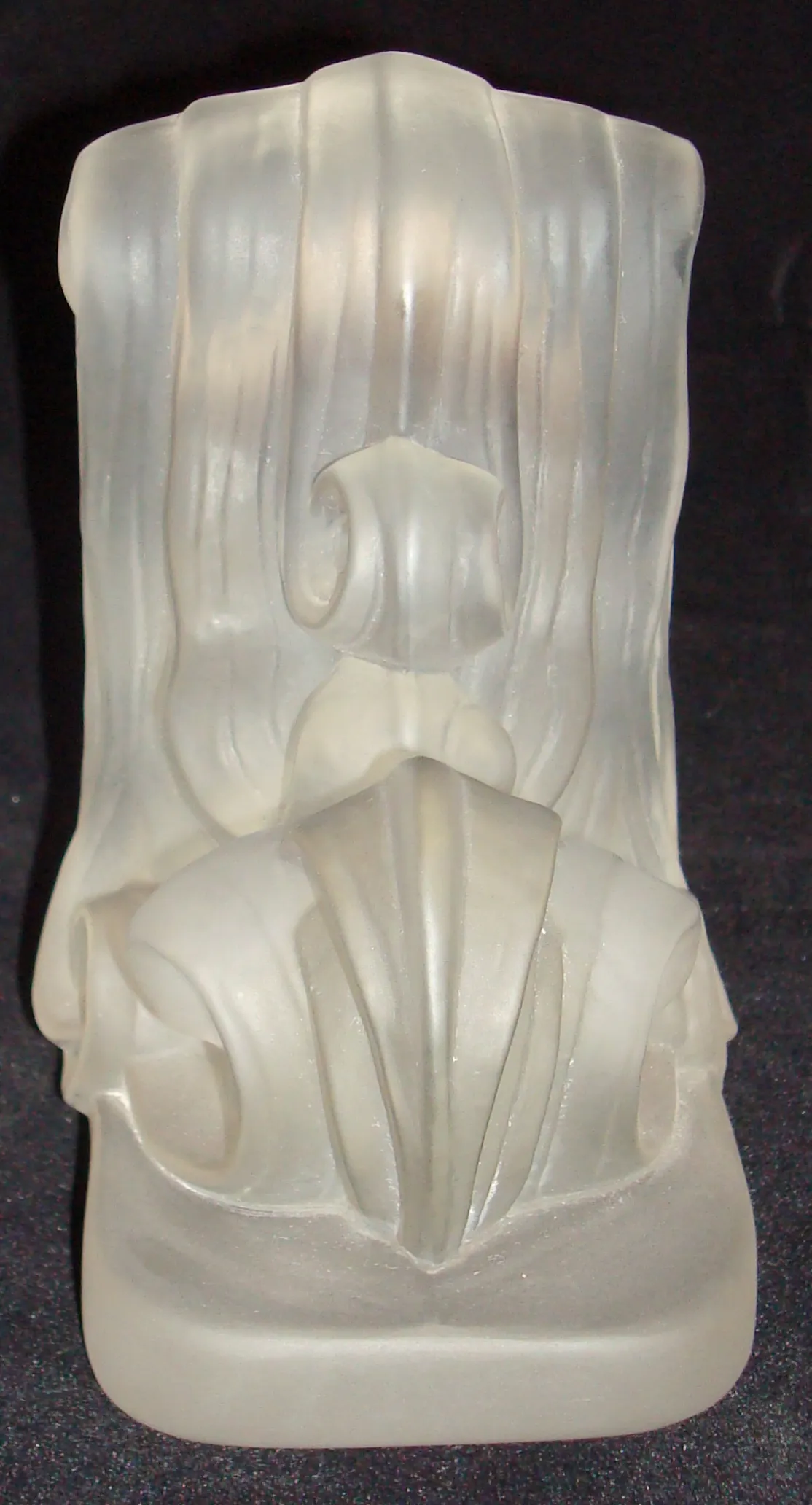 Aprieta libros en estilo Art Nouveau con diseño elegante.