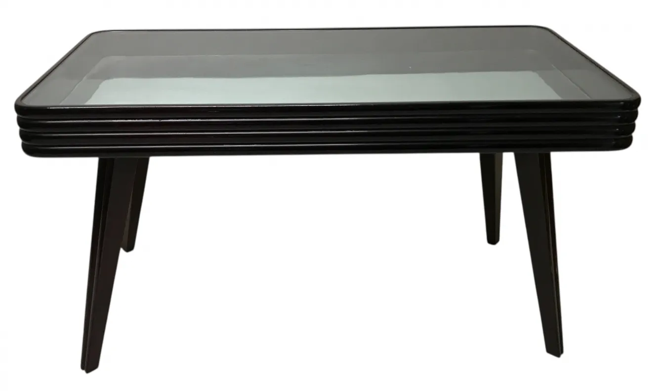 Antiker Couchtisch mit elegantem Design und dünnen Beinen