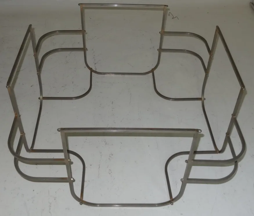 Mesa de centro antiga com design elegante art deco