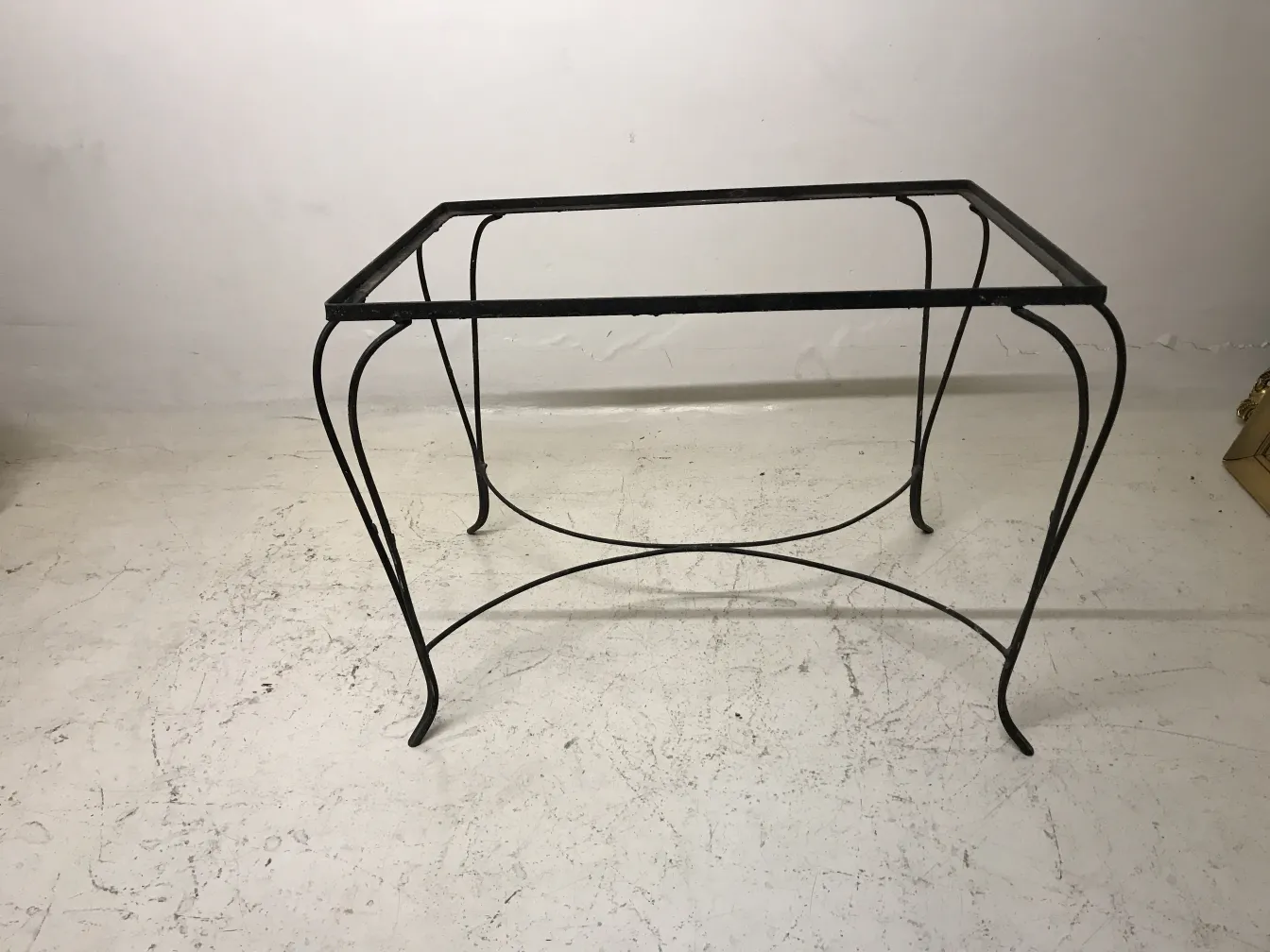 Antique garden table with elegant design