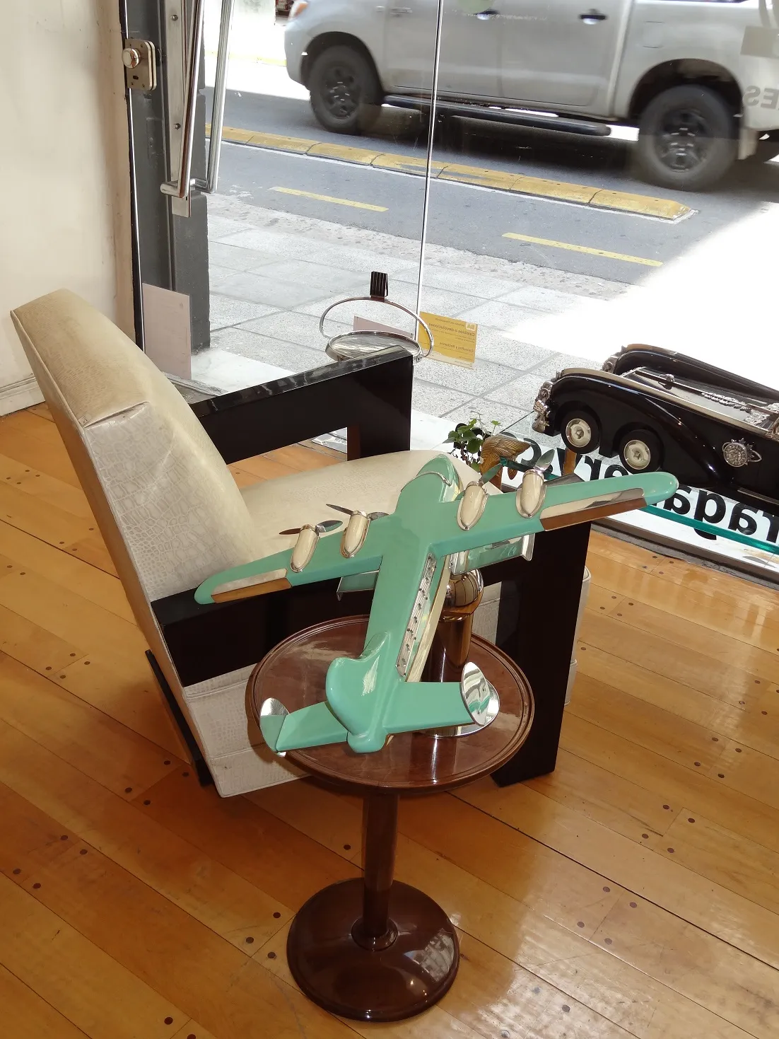 장식이 있는 고급 노르디카 테이블, 아늑한 환경