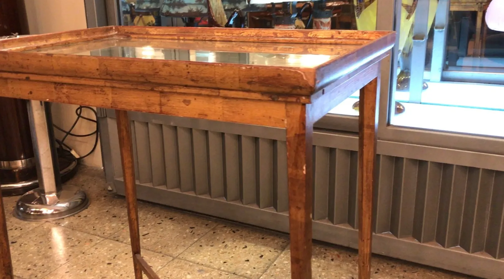 antique table with a mirror surface, cozy environment