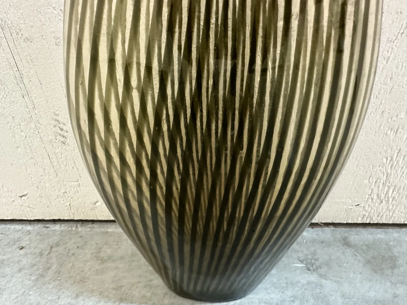 2 antike Murano-Vasen mit dekorativem Design