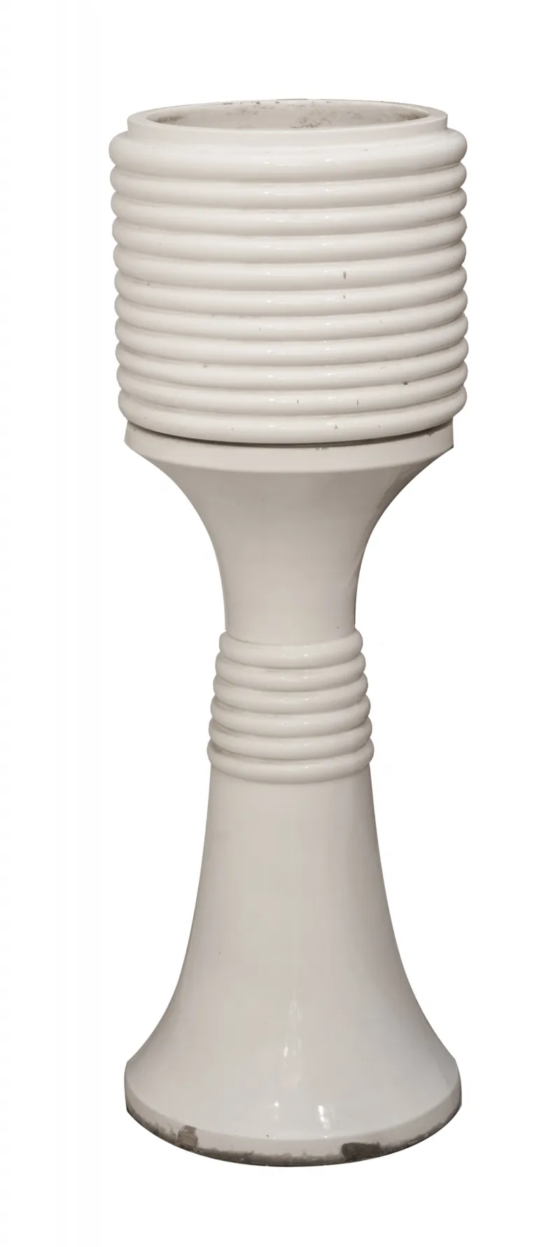 antik blumentopf mit stilisierter form und dekorativen ringen