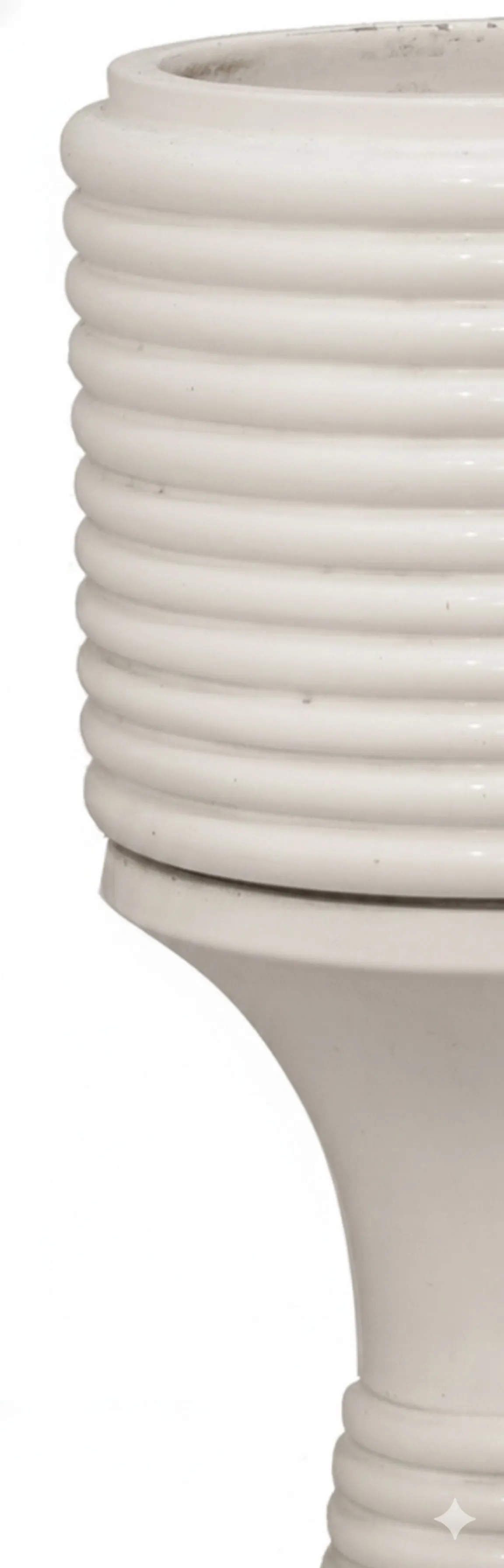 vaso di fiori antico con design art deco liscio bianco