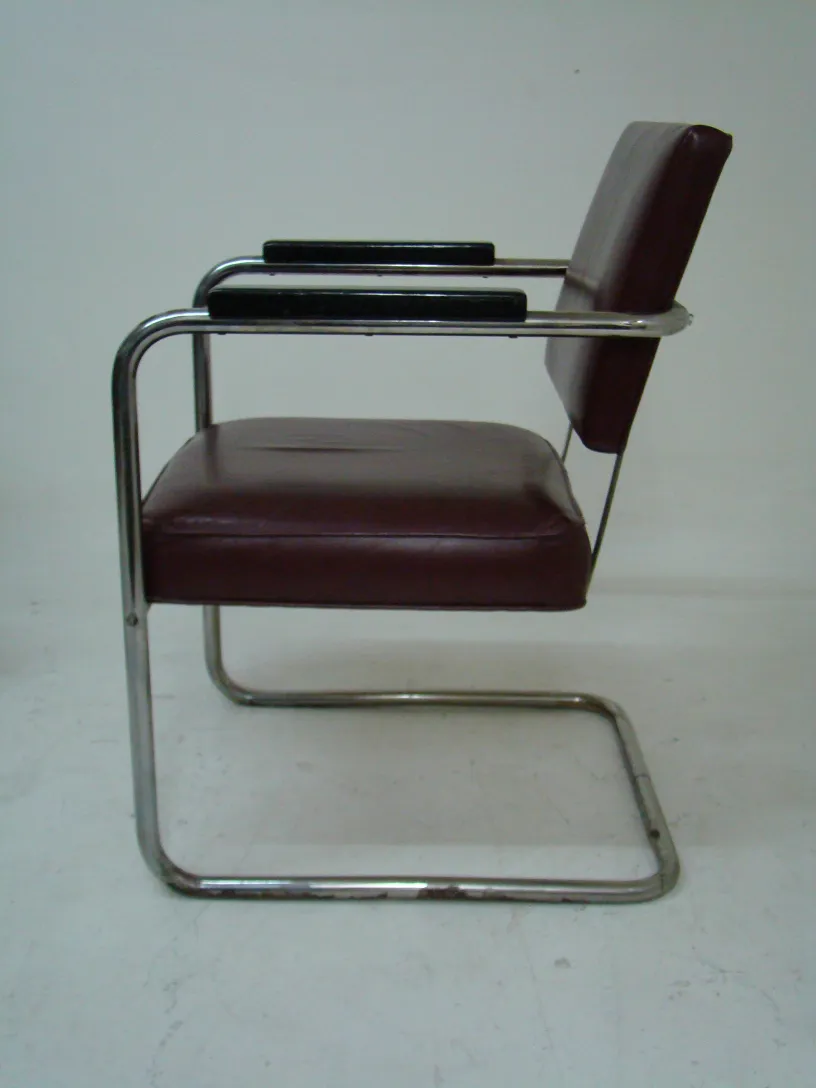 2 sillones antiguos para restaurar de Marcel Breuer con un diseño único