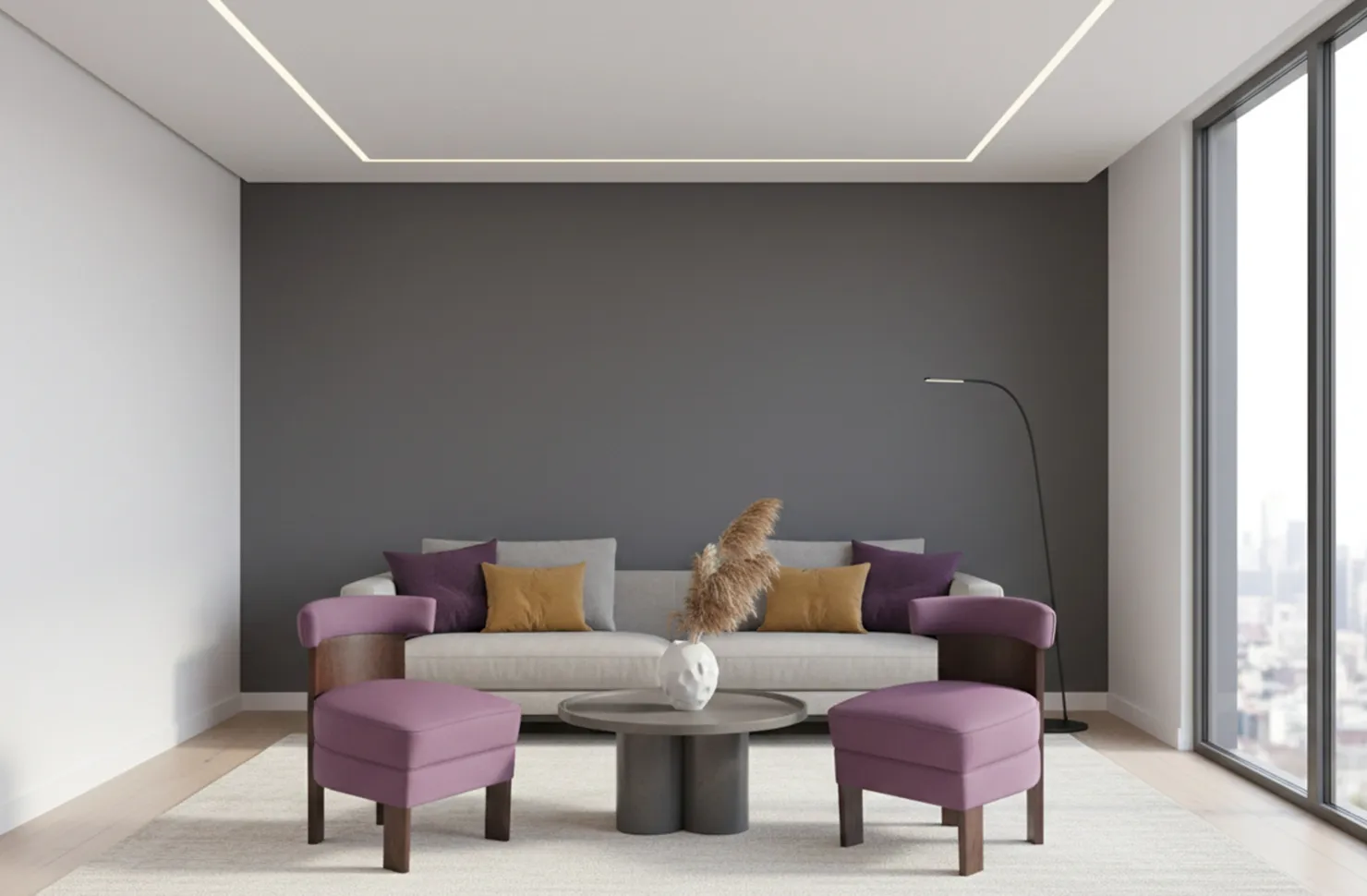 deux fauteuils anciens à restaurer, cadre moderne avec canapé et plante