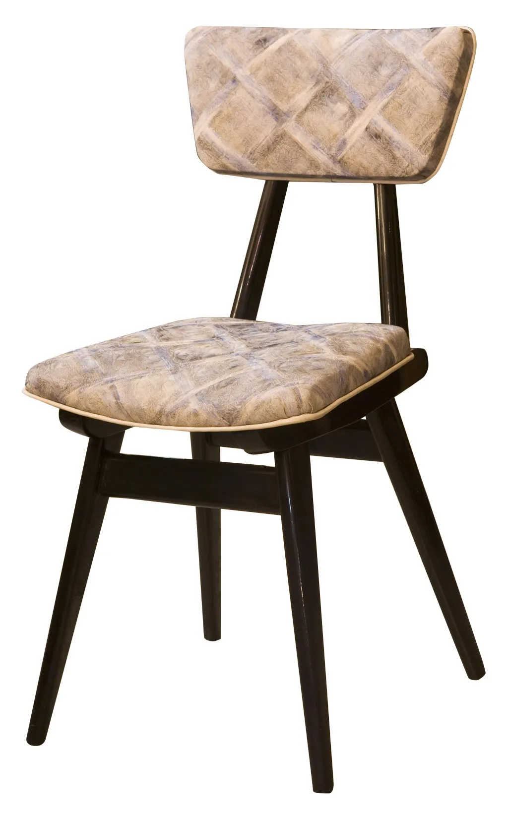 due sedie antiche con design contemporaneo elegante