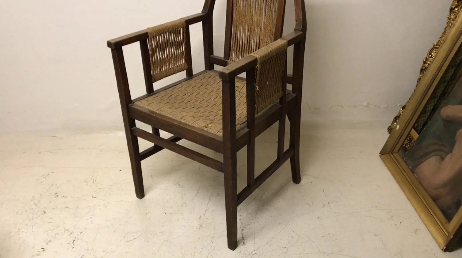 Fauteuil de bureau ancien avec accoudoirs simples