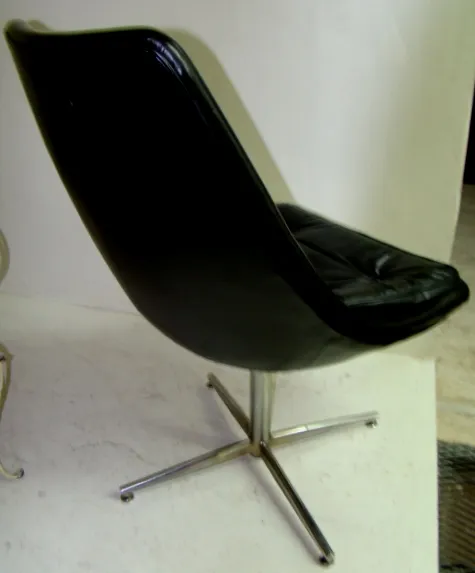 Black antique desk chairs, to restore, elegant design