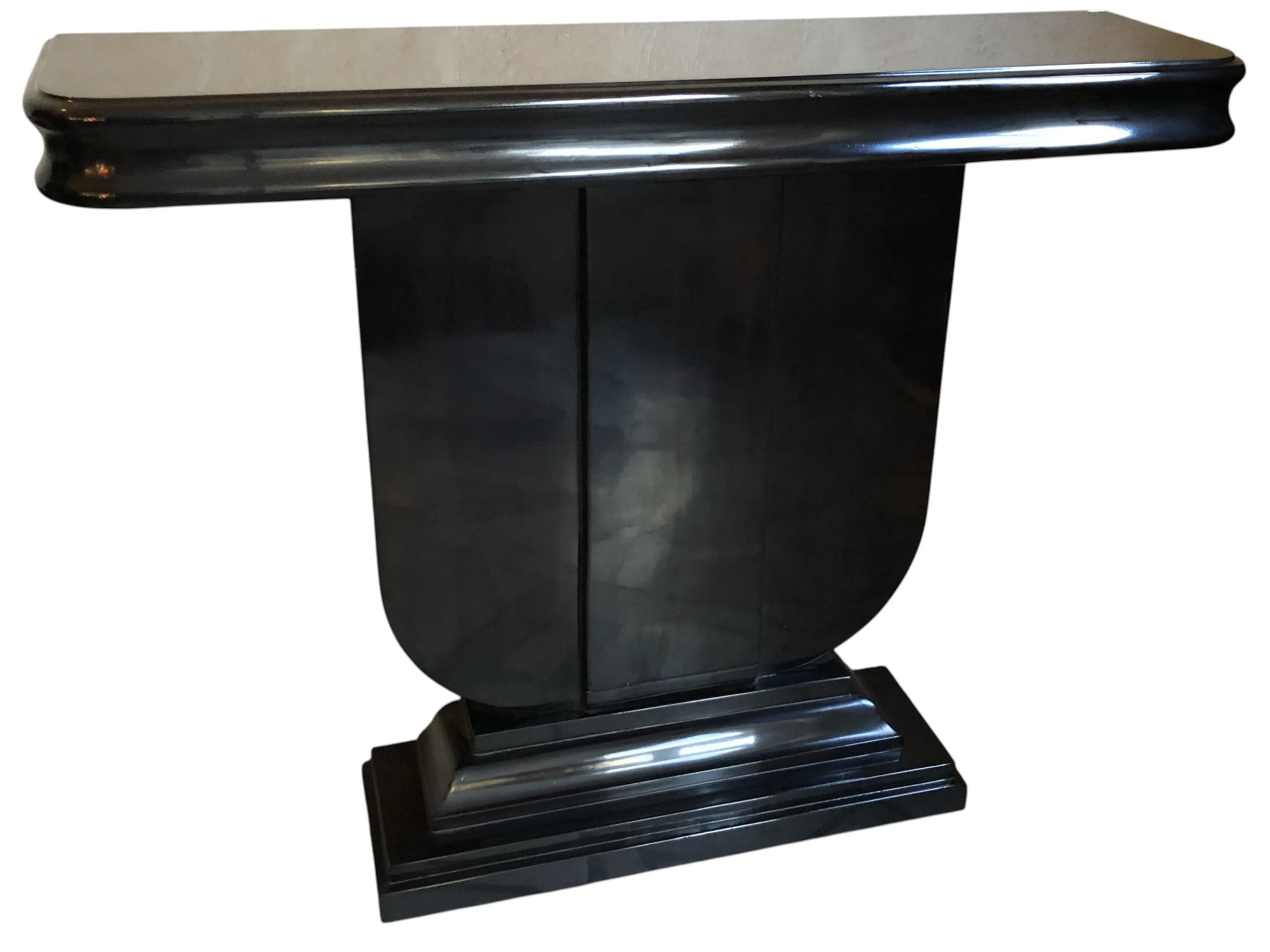 고급스러운 고대 장식용 콘솔 테이블 두 개