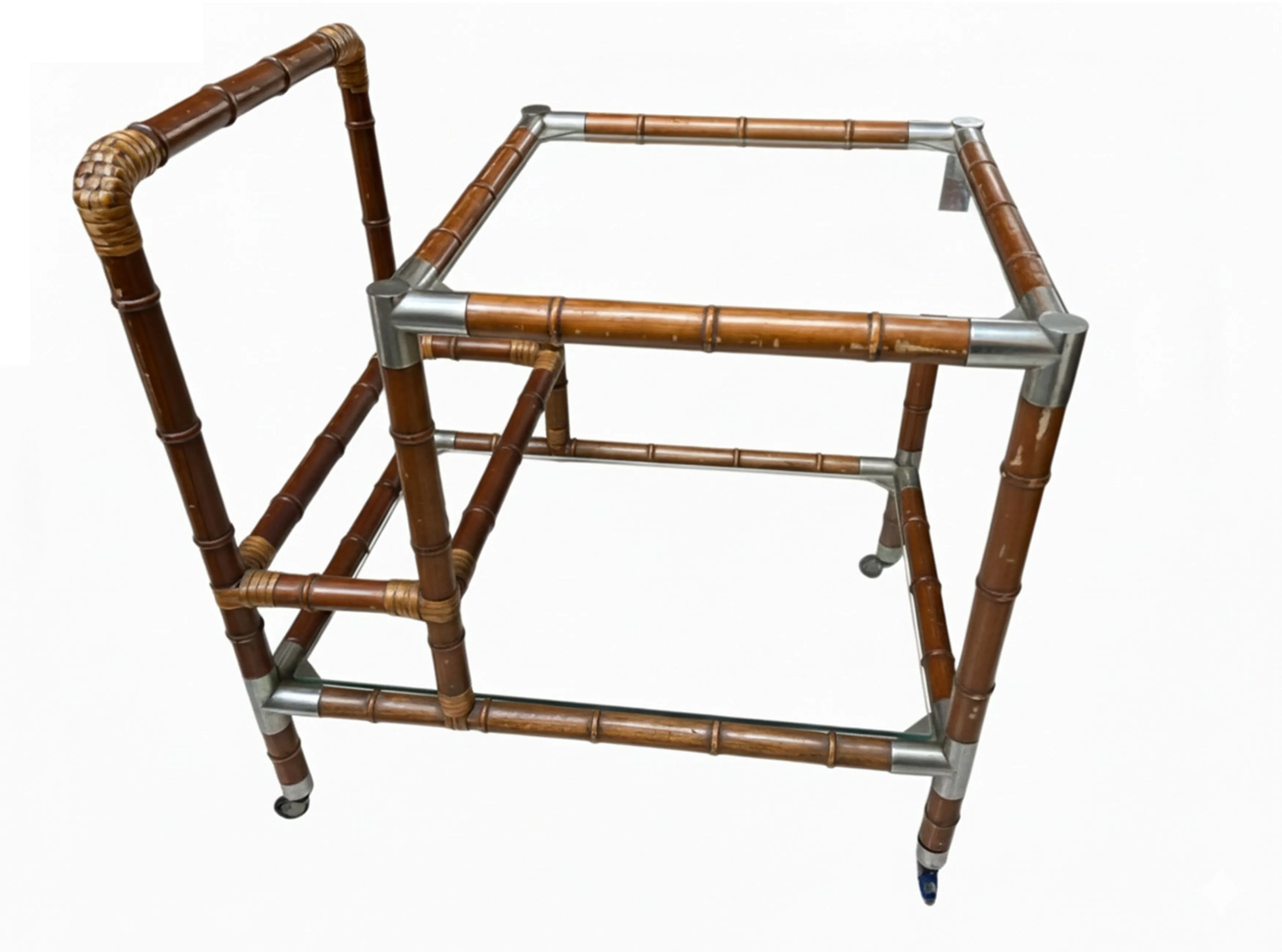 Chariot-bar ancien avec design unique et espaces pour bouteilles.