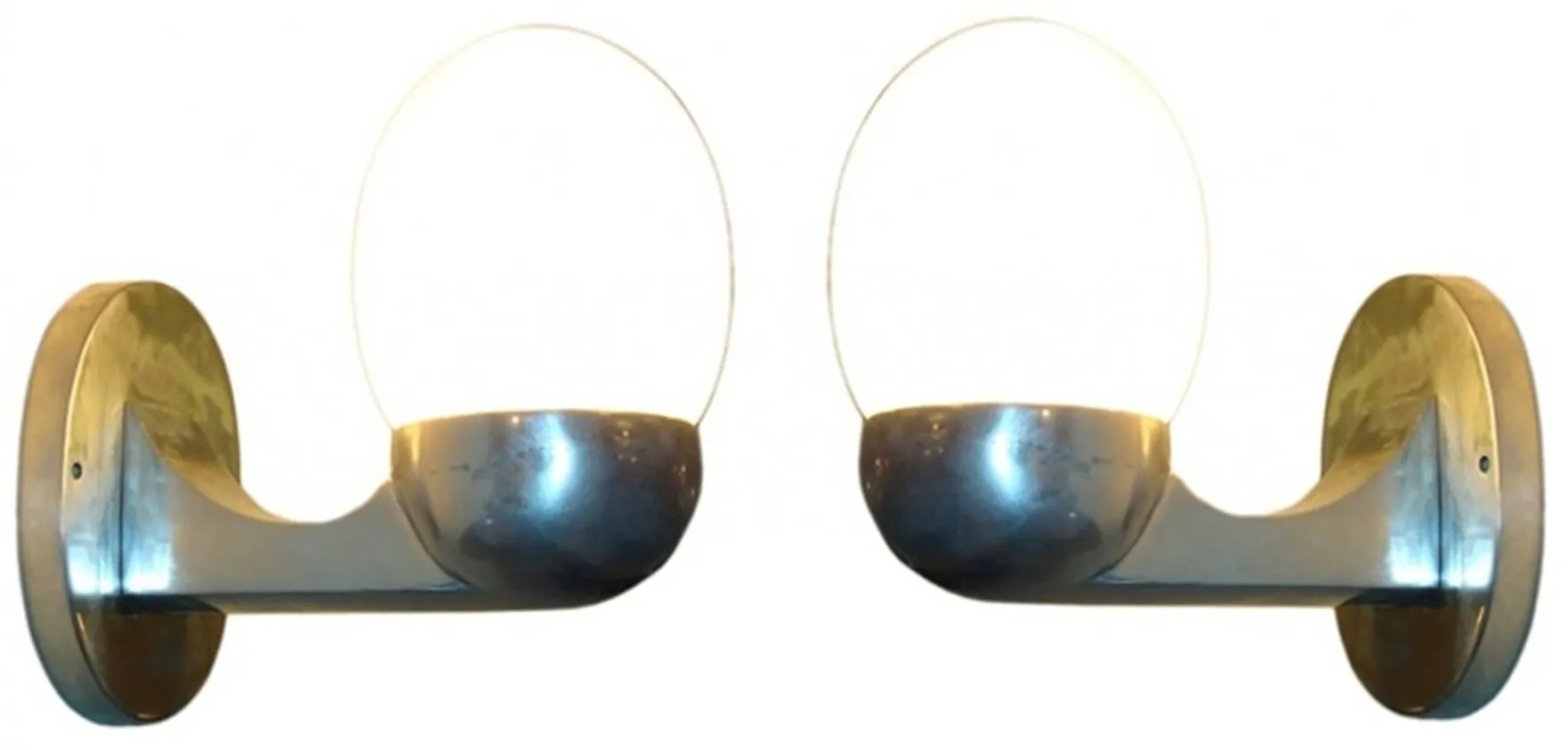 coppia di applique antiche con design rotondo e contemporaneo