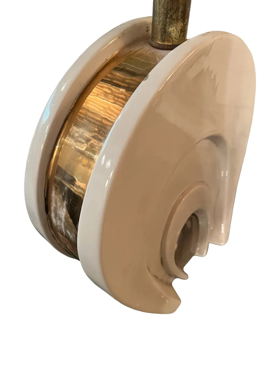 مصباح-طاولة-قديم-آرت-ديكو-بتصميم-أنيق-يضيف-أسلوب