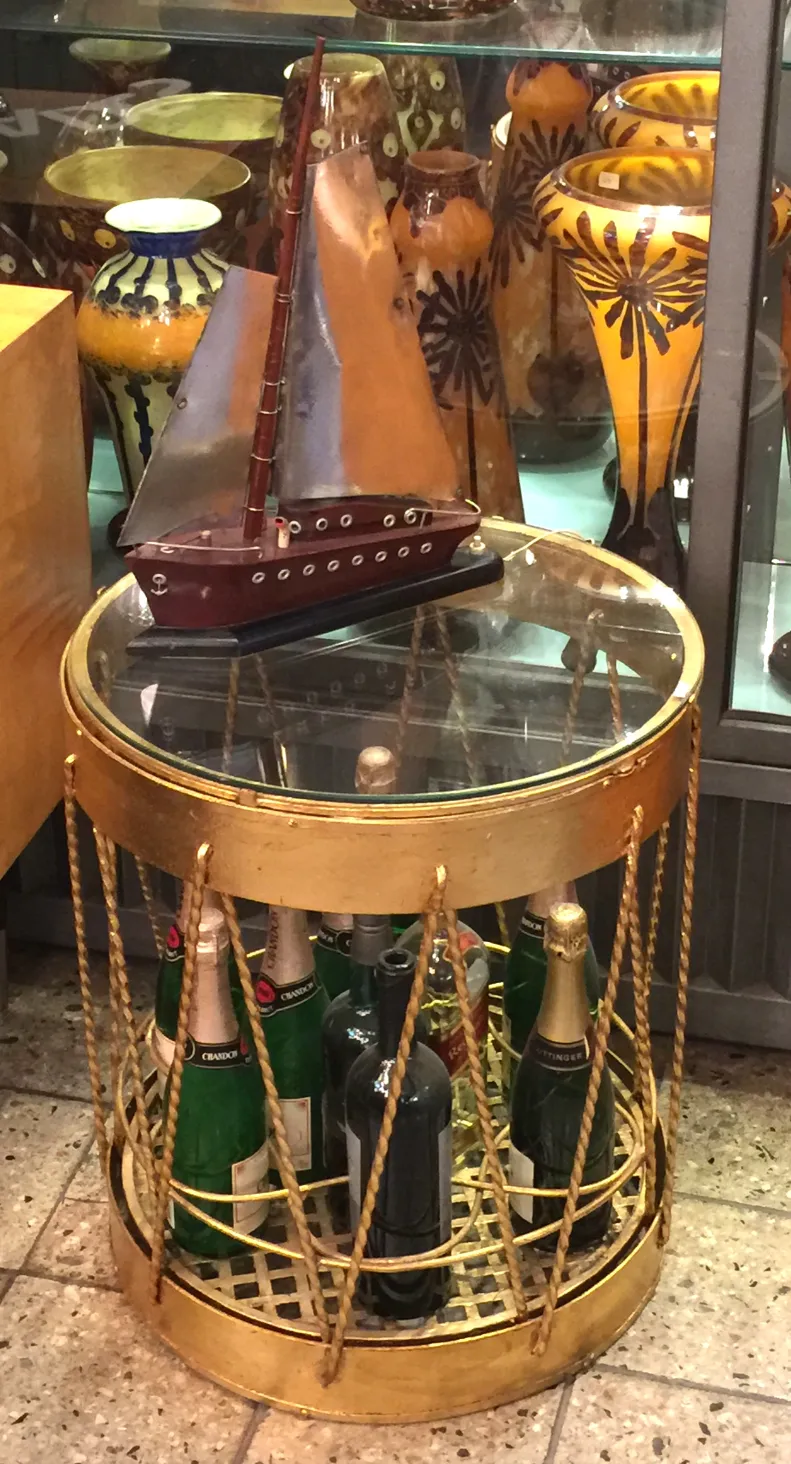 antik tischlampe art deco mit goldenem Fuß und Glas