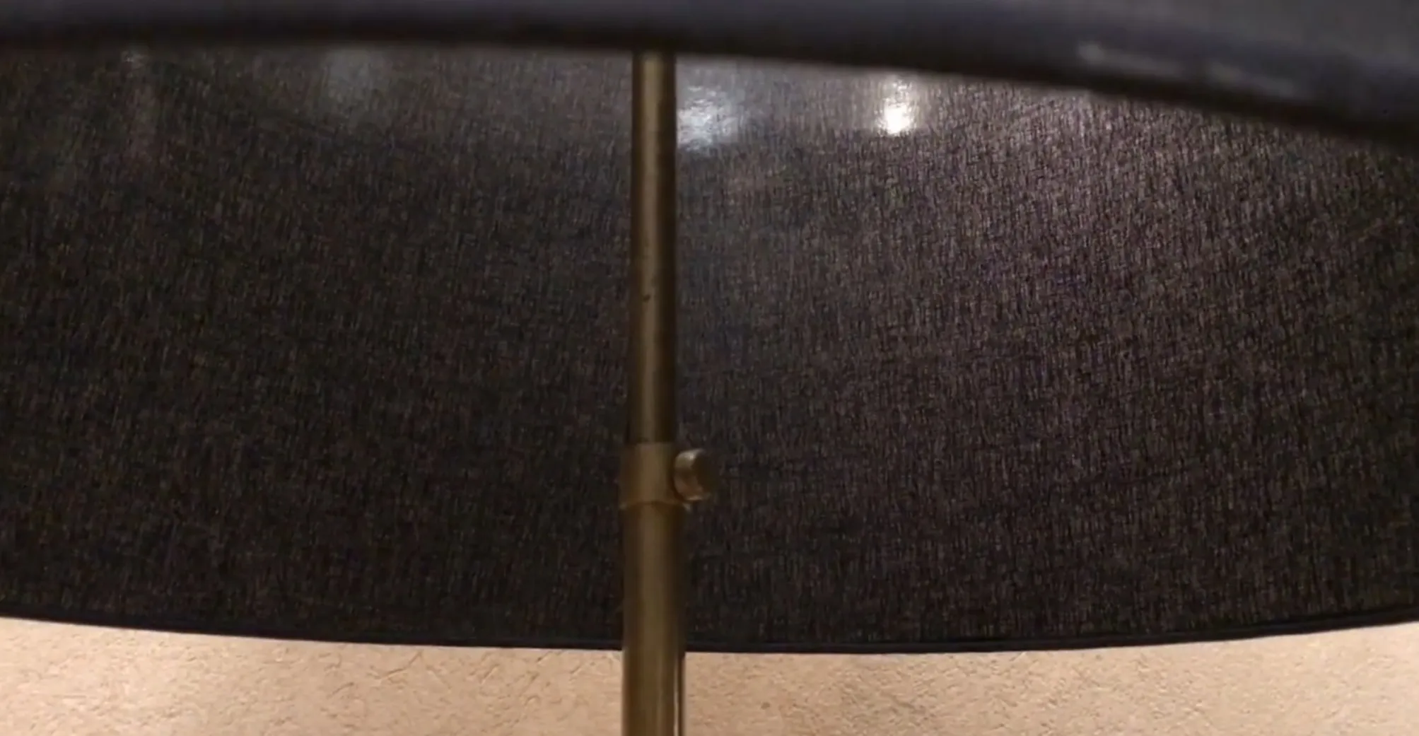 Lampada da tavolo antica in stile art déco.