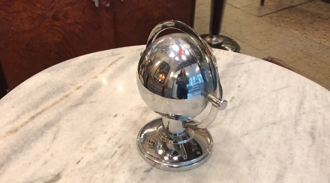 Lampe de bureau ancienne de style Art Deco avec base ronde