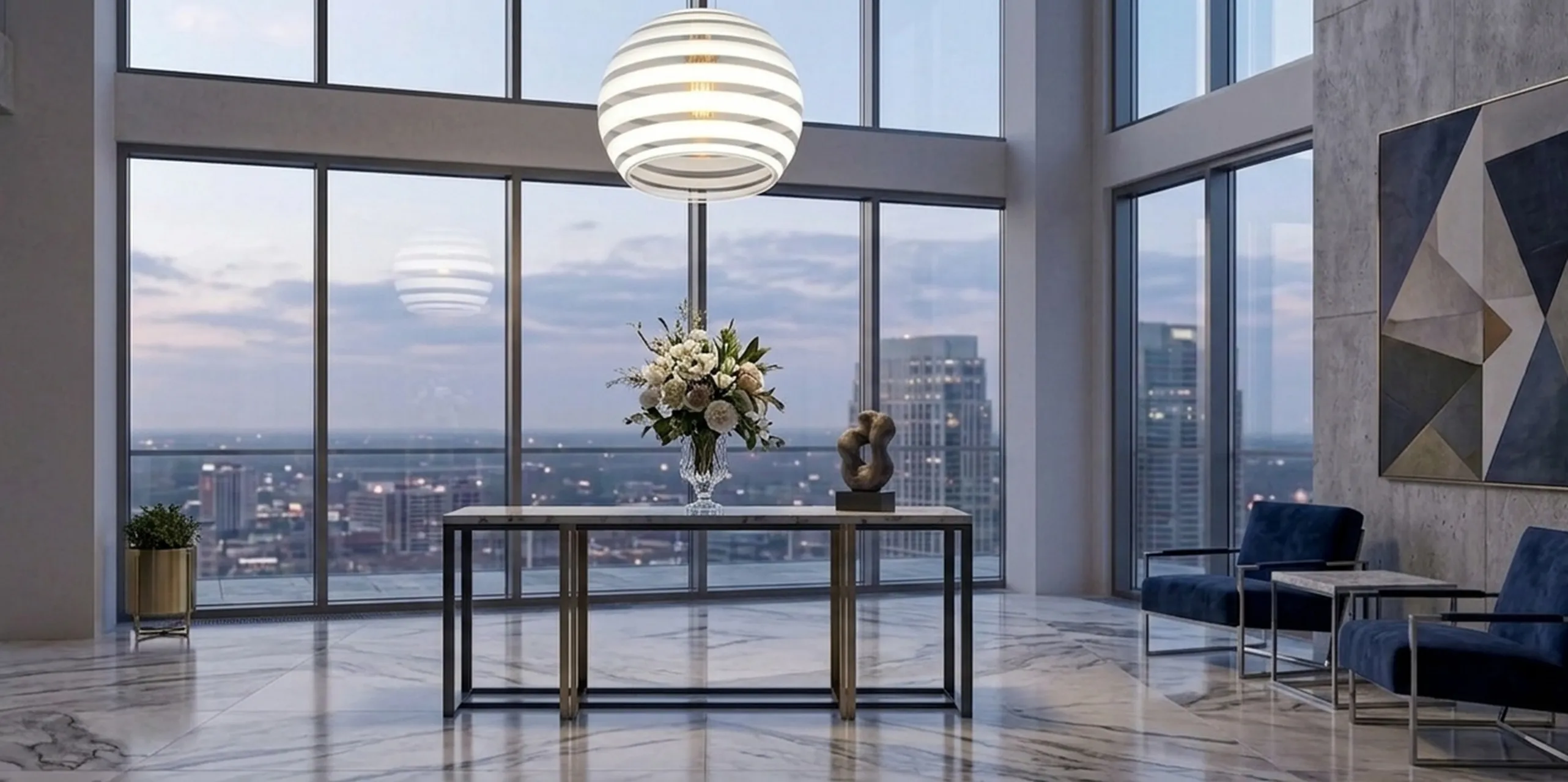 Lámpara de techo antigua de Paolo Venini en un ambiente moderno con flores