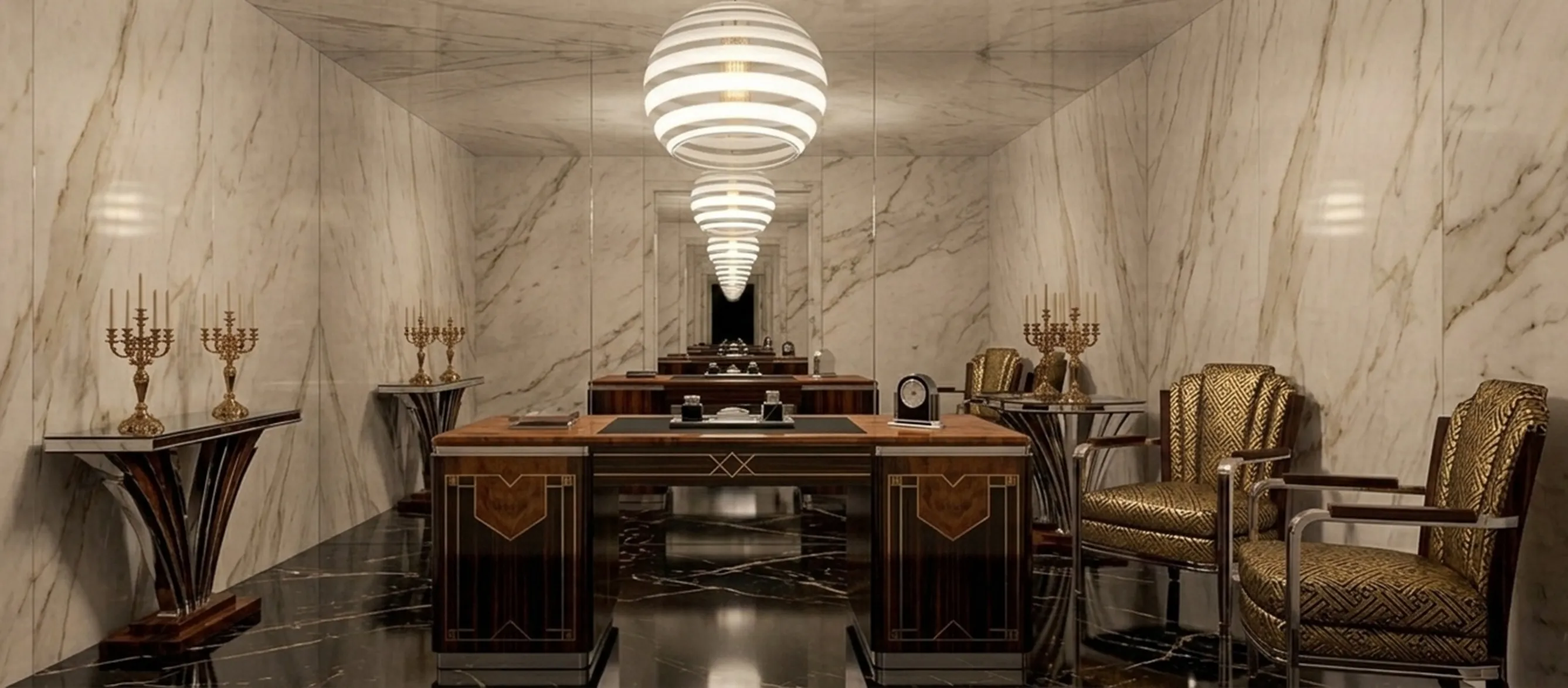 Lampada a sospensione antica con design elegante, luminosa e decorativa, con candelabri e un'atmosfera sofisticata.