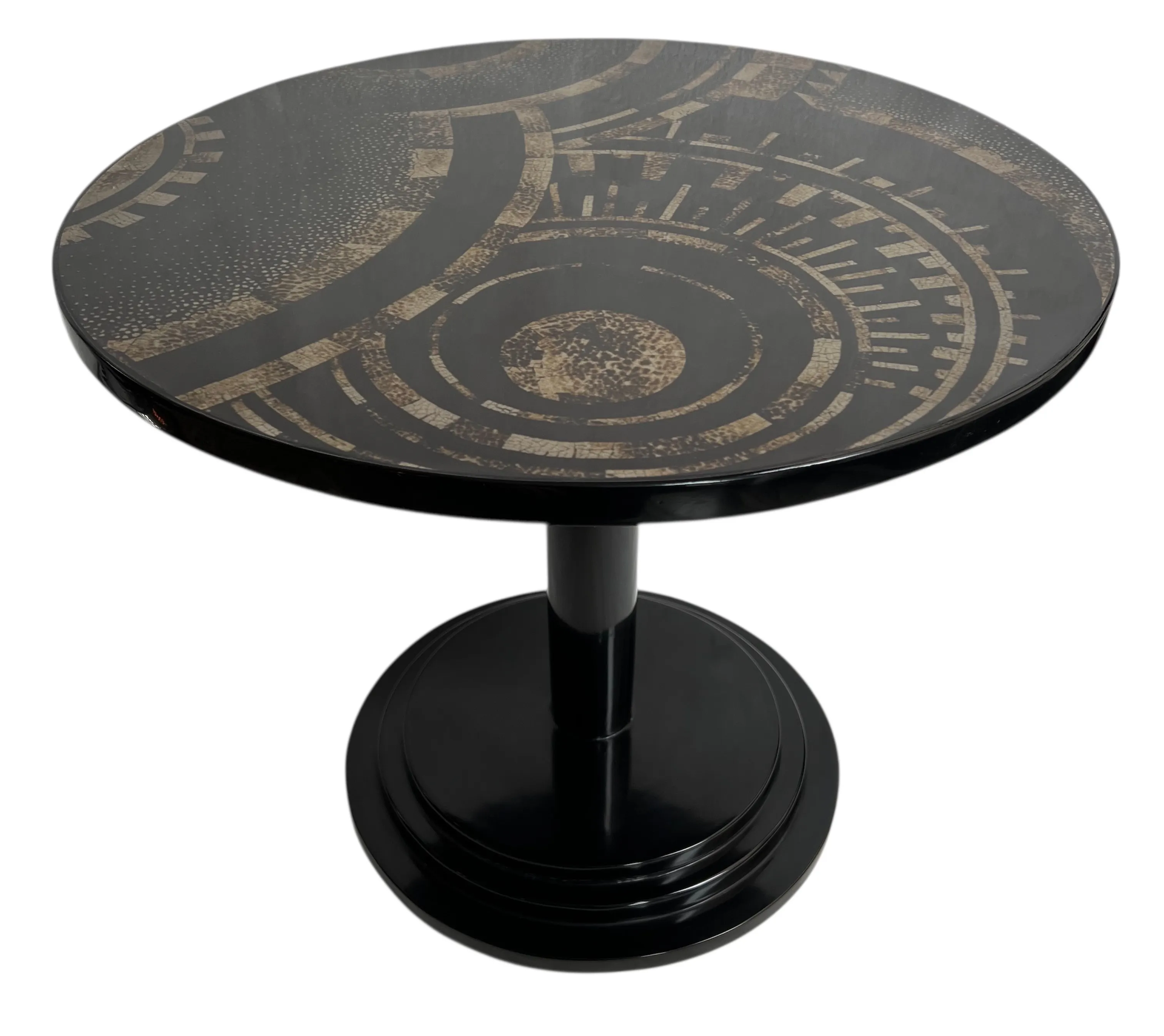 mesinha redonda com design na parte superior e base preta