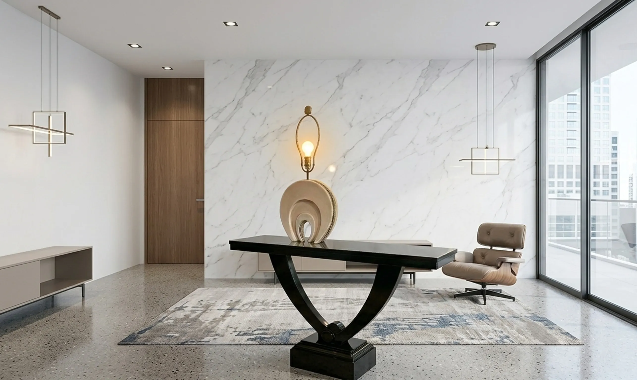 lámpara de mesa antigua con base decorativa en un entorno moderno