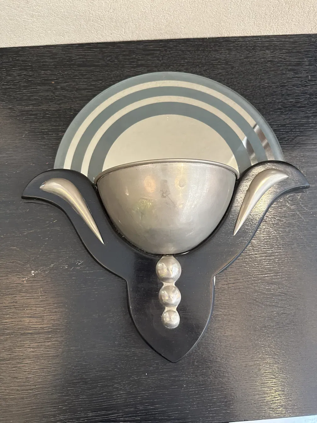 applique antiche con design decorativo e dettagli unici