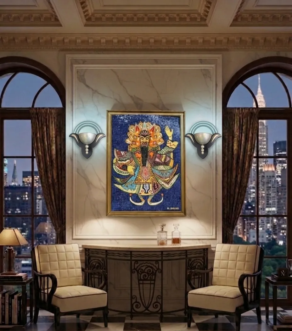 Par de luminárias de parede antigas iluminando uma sala elegante