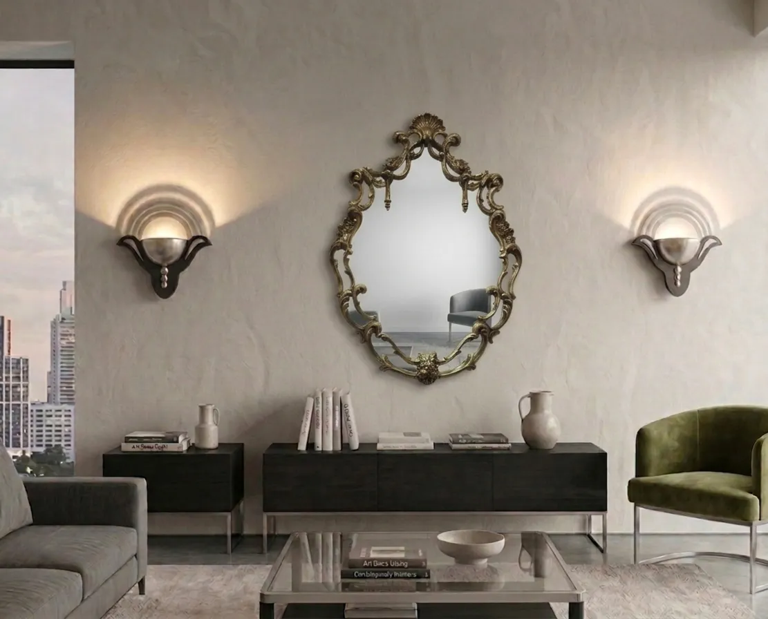 espelho antigo decorativo com moldura ornamentada na parede