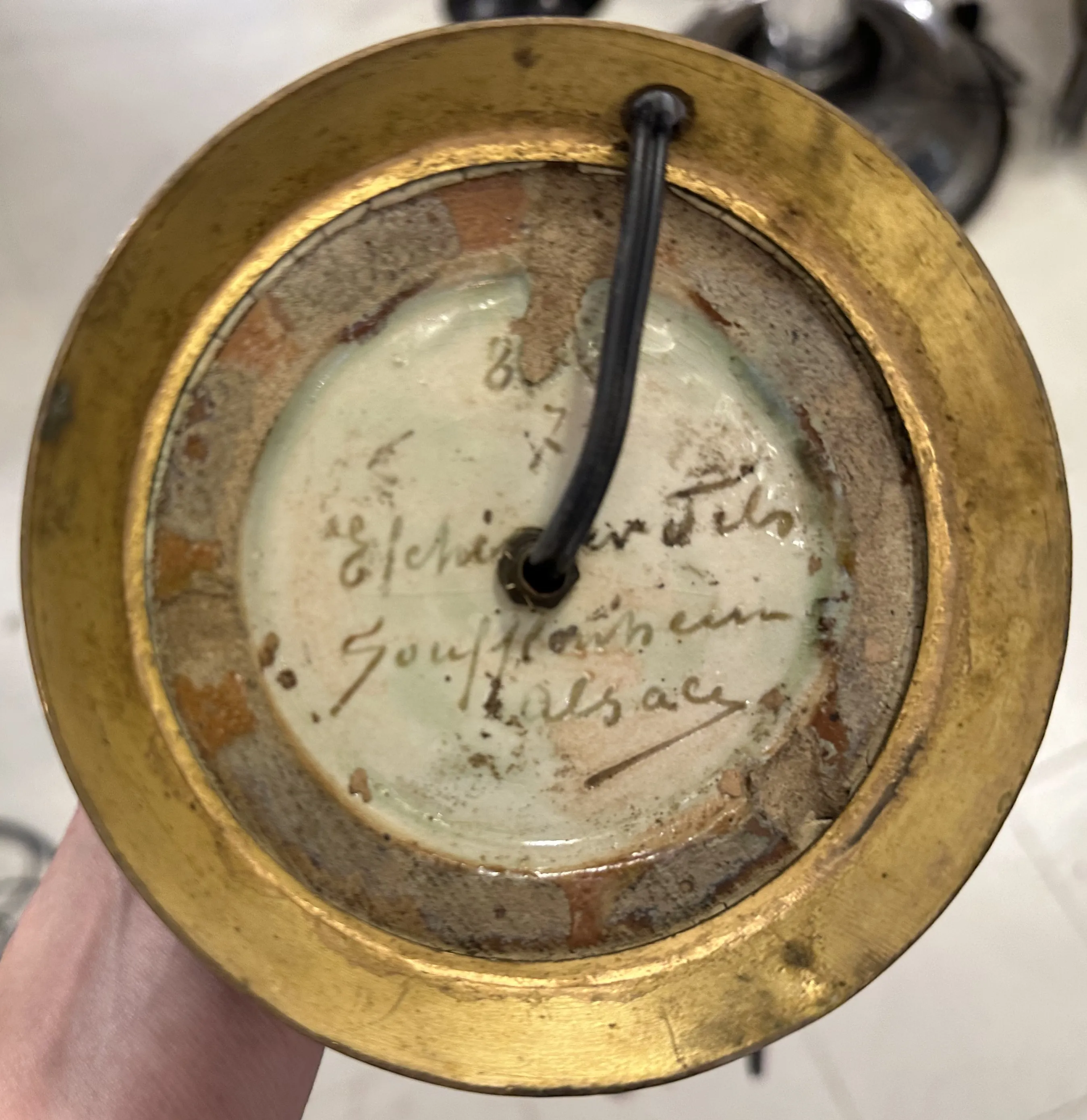 lampara de mesa antigua con detalles de Elchinger Fils, Soufflenheim, Alsacia