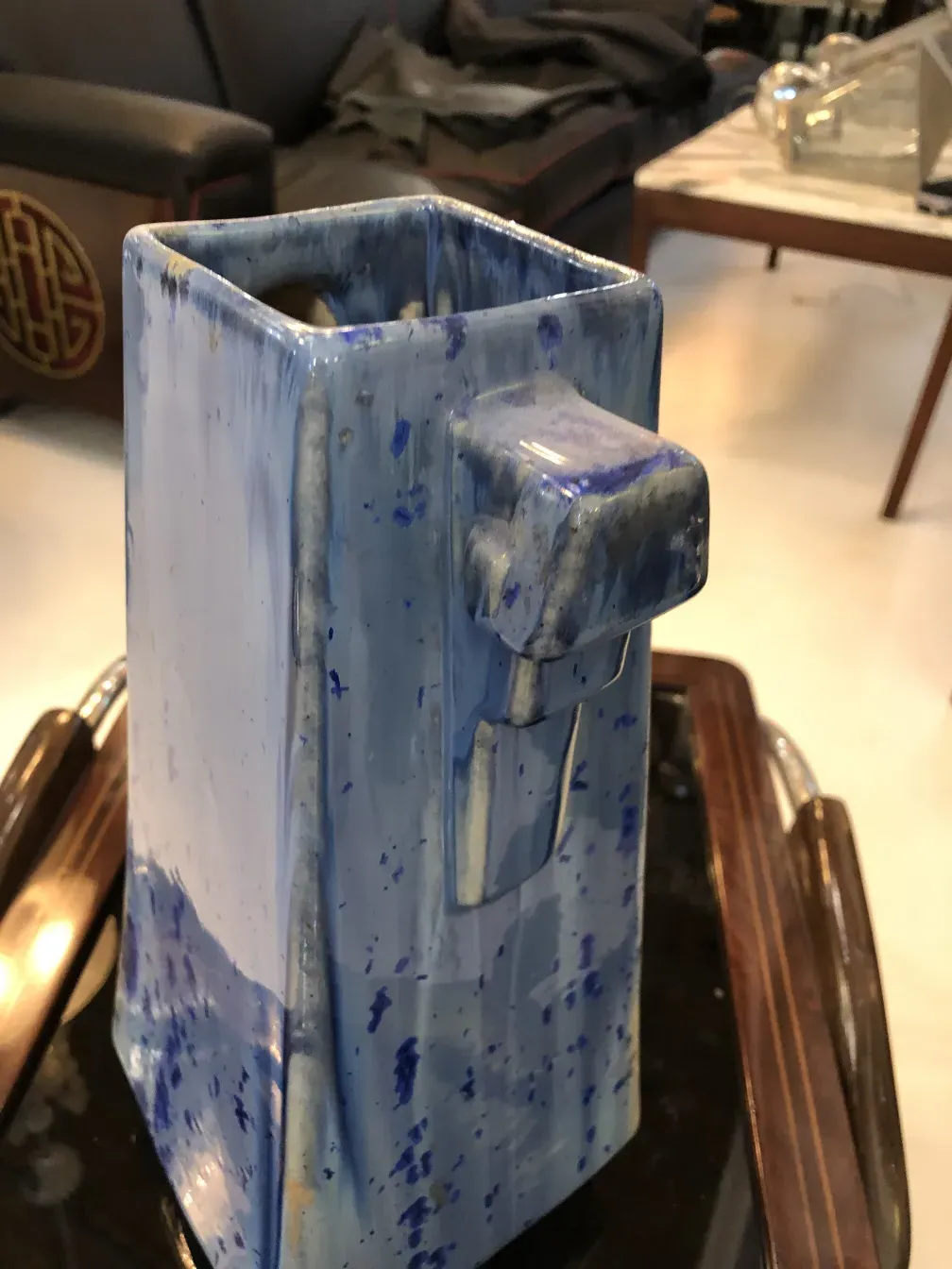 Vaso in ceramica antica di Pierrefonds con design unico