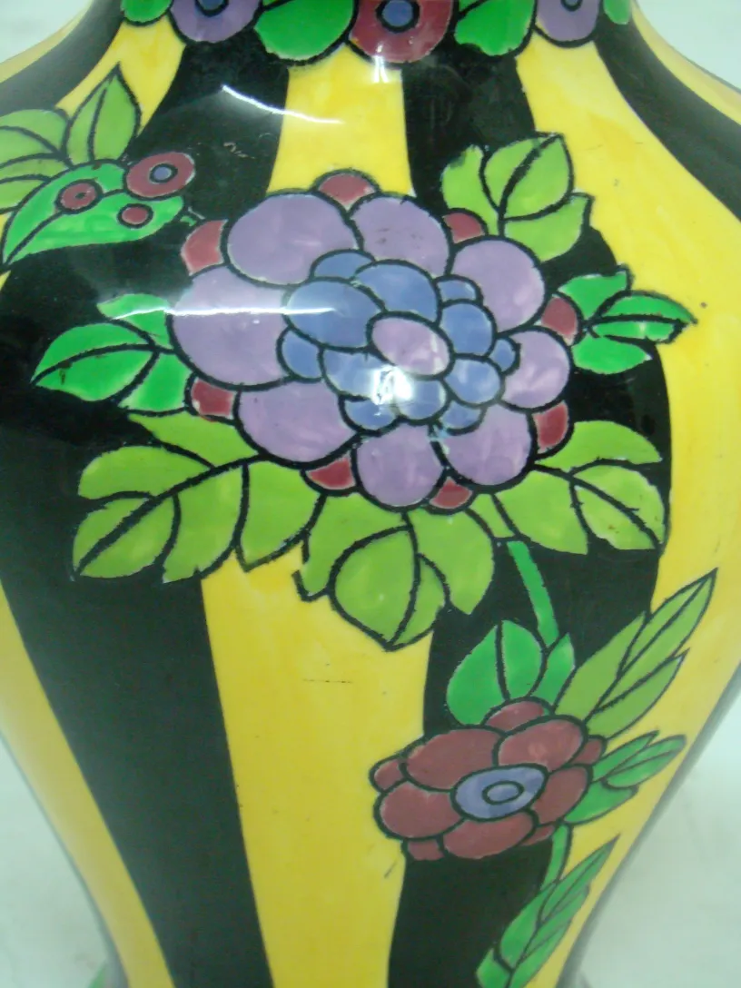 Vase ancien Boch Frères Keramis avec fleurs colorées