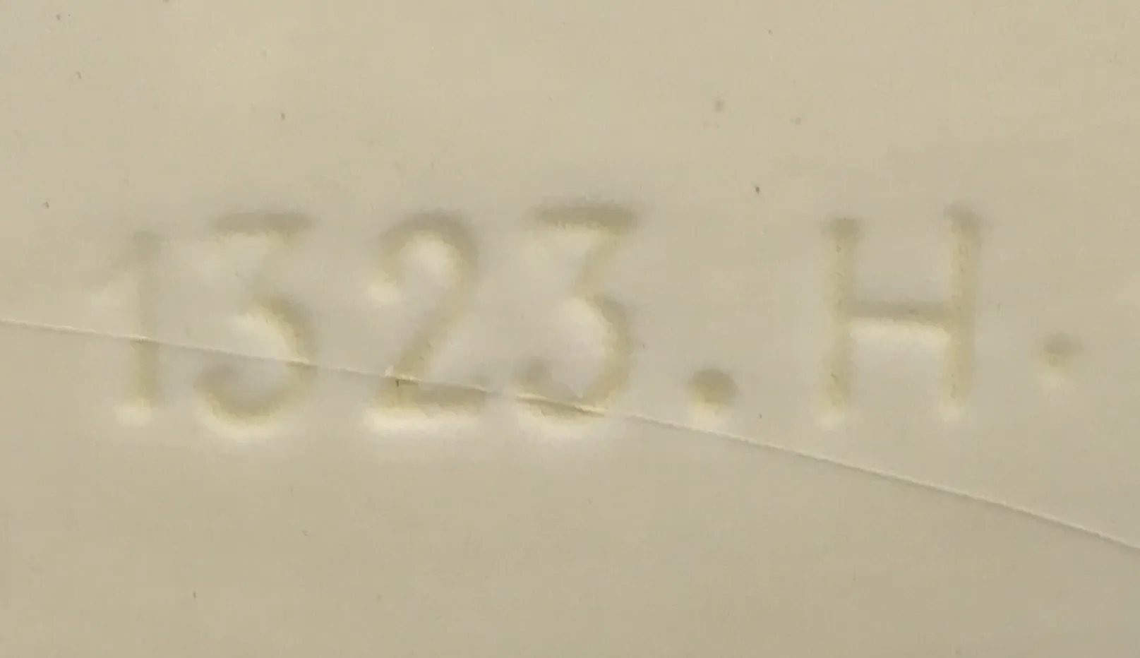 带透明盖的古董装饰箱子在优雅环境中