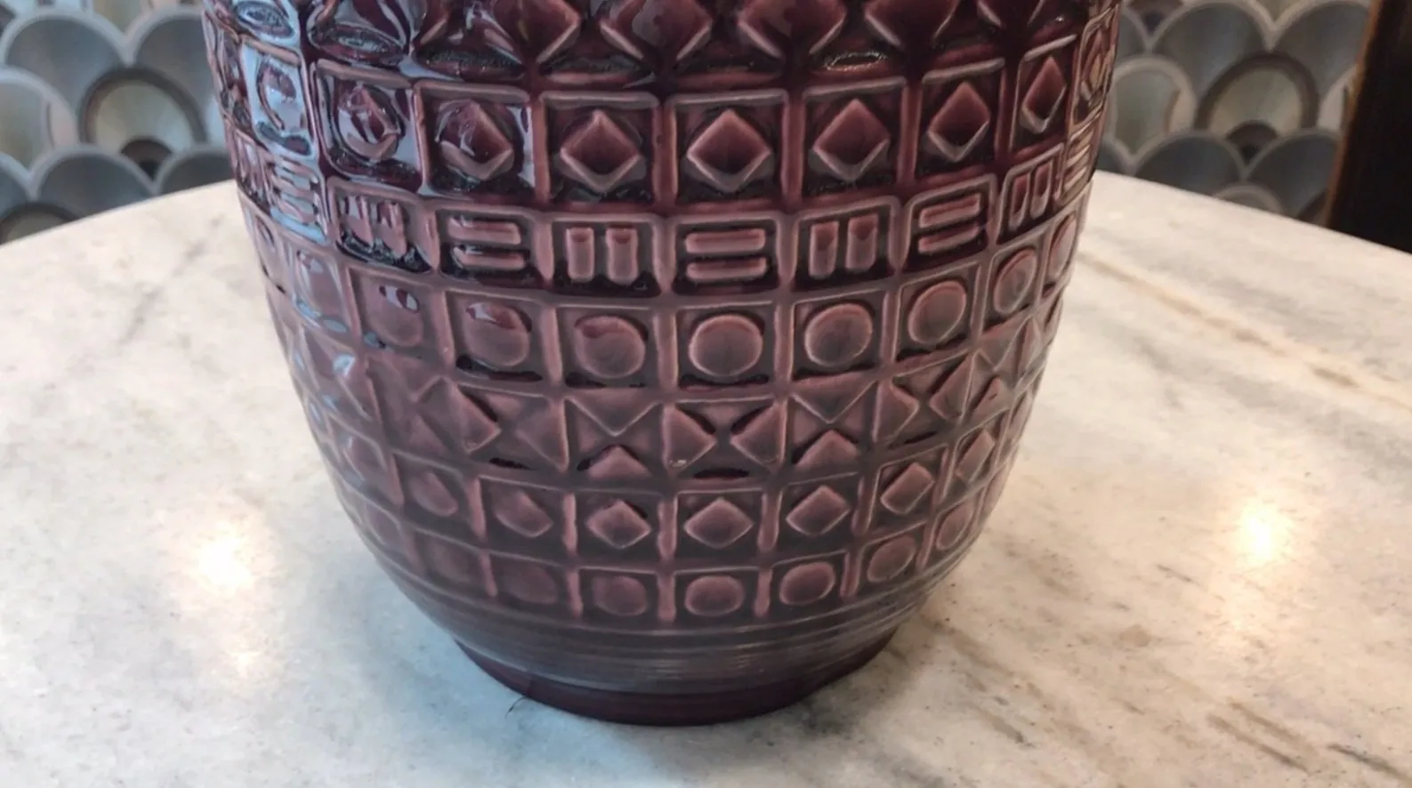 Antique decorated ceramic from Carstens Tönnieshof on table.