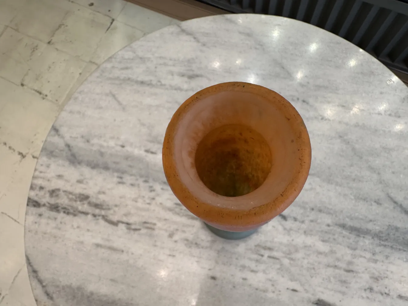 Vidro colorido com flores em laranja e amarelo, Daum Nancy